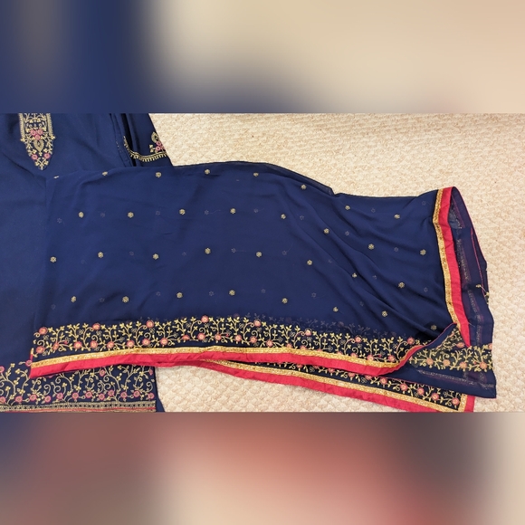 3-Piece Salwar Kameez Set Navy & Magenta Embroidered - Picture 5 of 13
